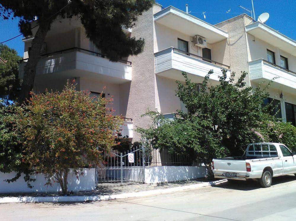 Aparthotel Iliahtides Amarynthos Exterior foto